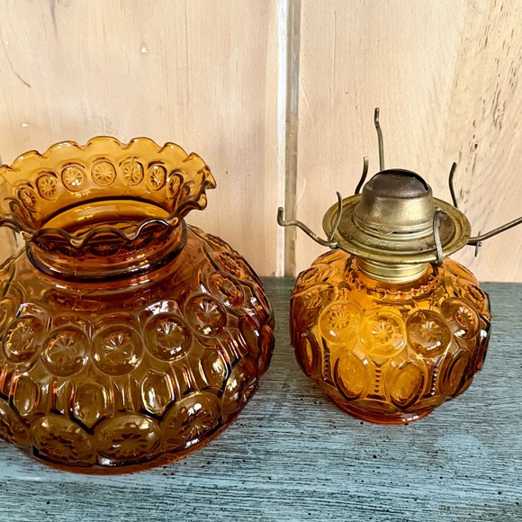 LE Smith Moon and Stars Oil Lamp - Picture 4 of 6